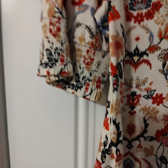 LOFT Floral Cream Blouse with Red and Navy Accents - Picture 4 of 8